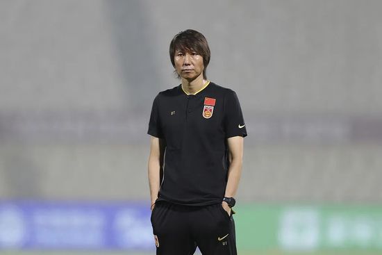 搜查官和8个女优漫画免费观看