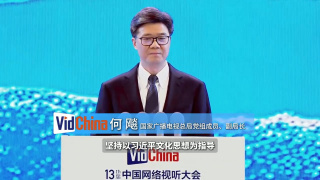 被男朋友扒下脱裙子撅屁股动漫